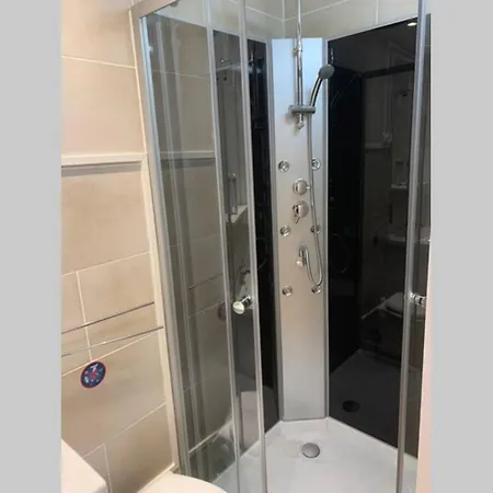 Studio Tout Confort Climatise Et Piscine - 2 P